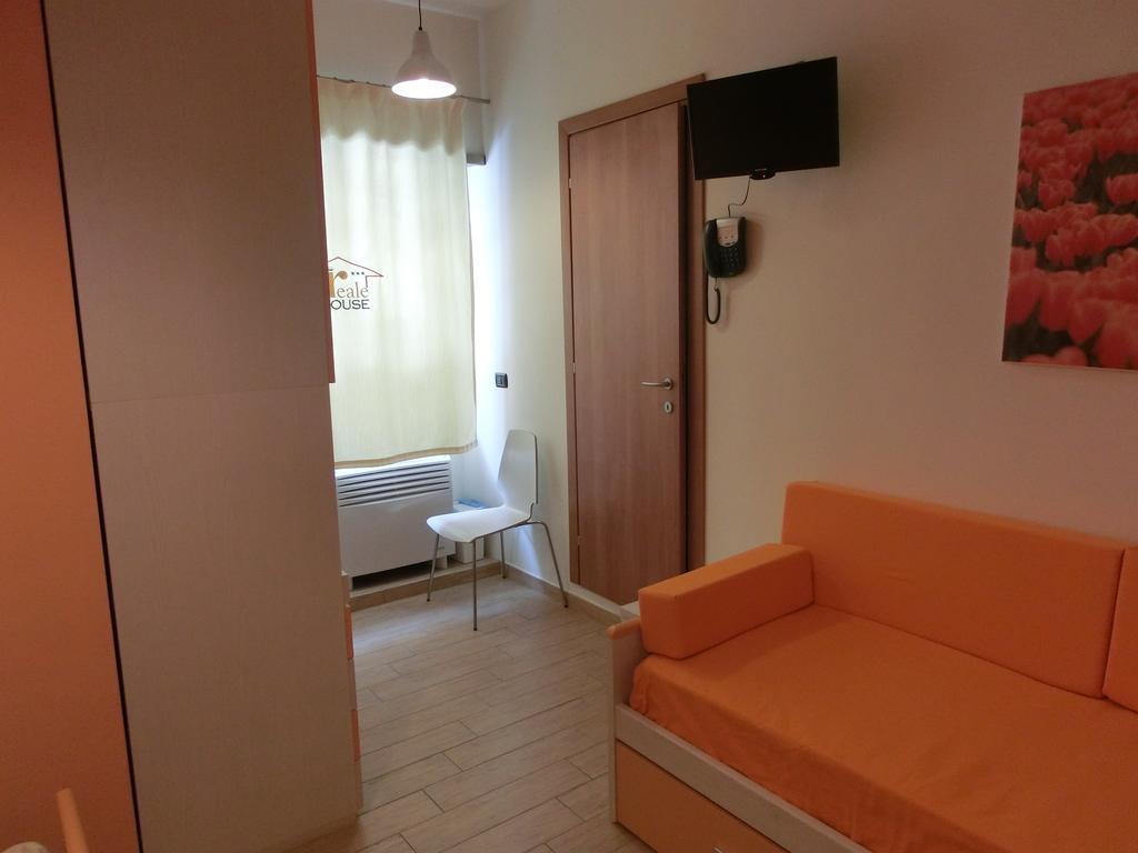 Rhc Rome Hotel Exterior photo